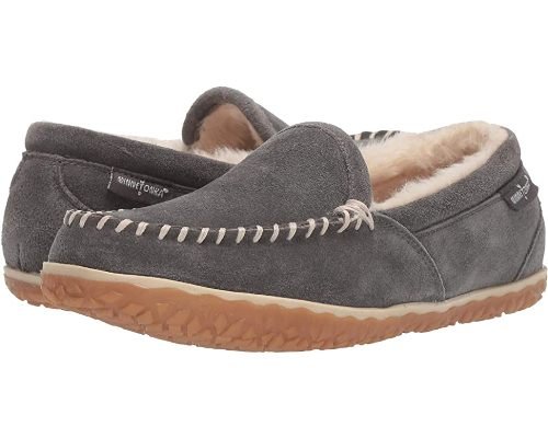 Best Slippers for Narrow Feet in 2023 - Fortunate Feet