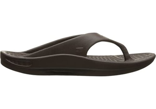 Oofos vs. Telic - Which Recovery Sandal Is Better? - Fortunate Feet